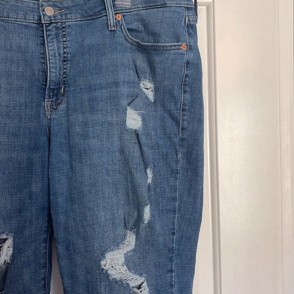 LEVI’S Plus size Ripped Jeans - Picture 2 of 7